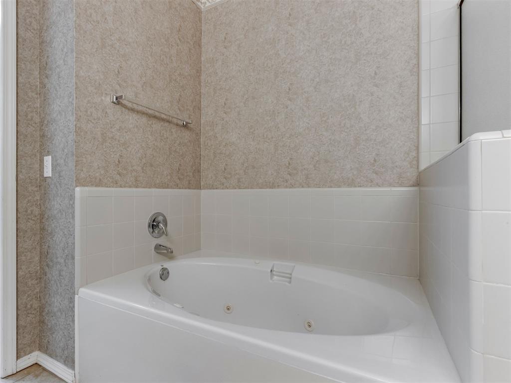 1912 Nw 159th Place Property Photo 26