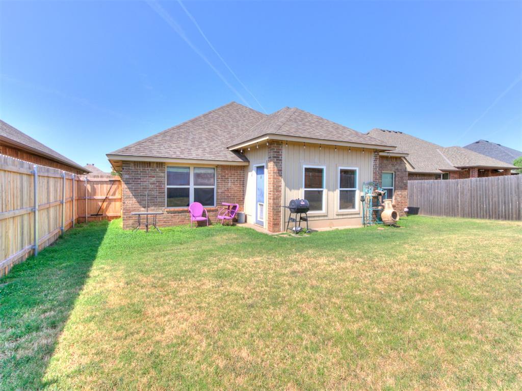 18228 Bridlington Drive Property Photo 6