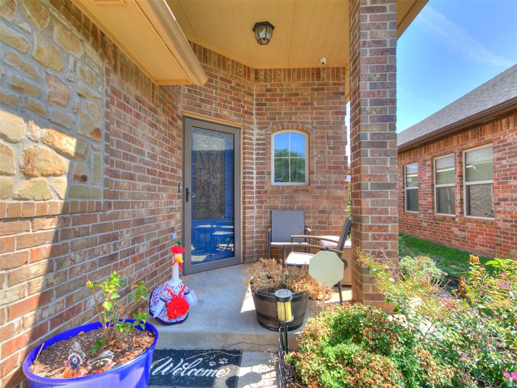 18228 Bridlington Drive Property Photo 7