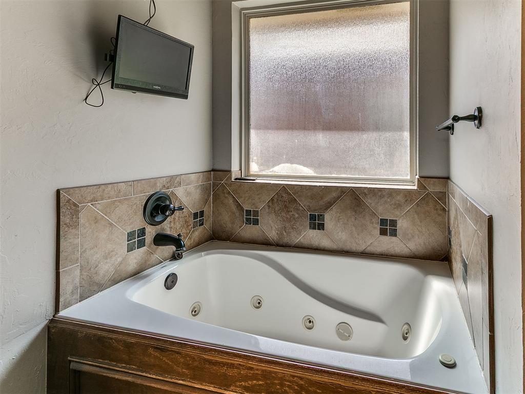 18228 Bridlington Drive Property Photo 41