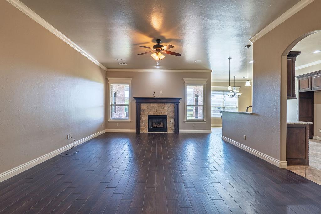 19033 Meadows Crossing Drive Property Photo 6