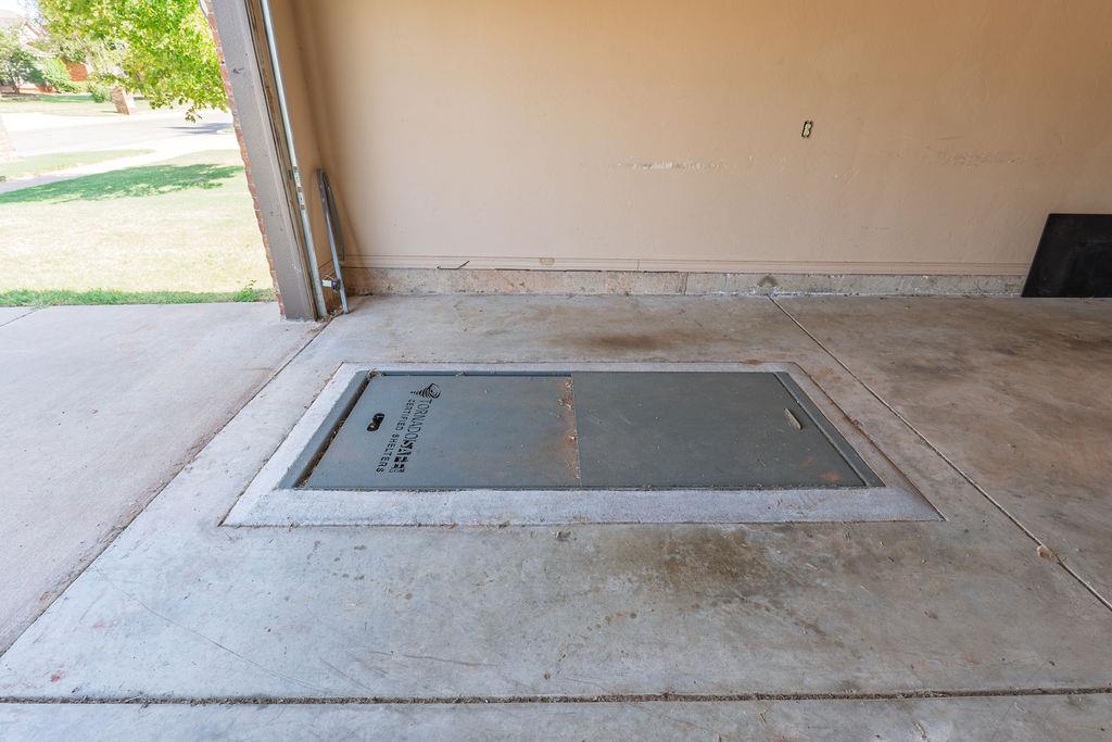 19033 Meadows Crossing Drive Property Photo 33