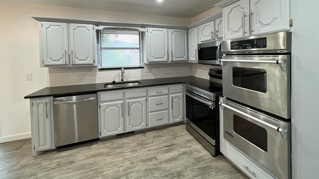 12510 Maple Ridge Road Property Photo 15