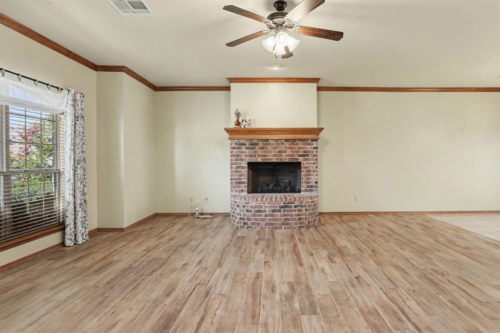 4201 Nw 54th Street Property Photo 8