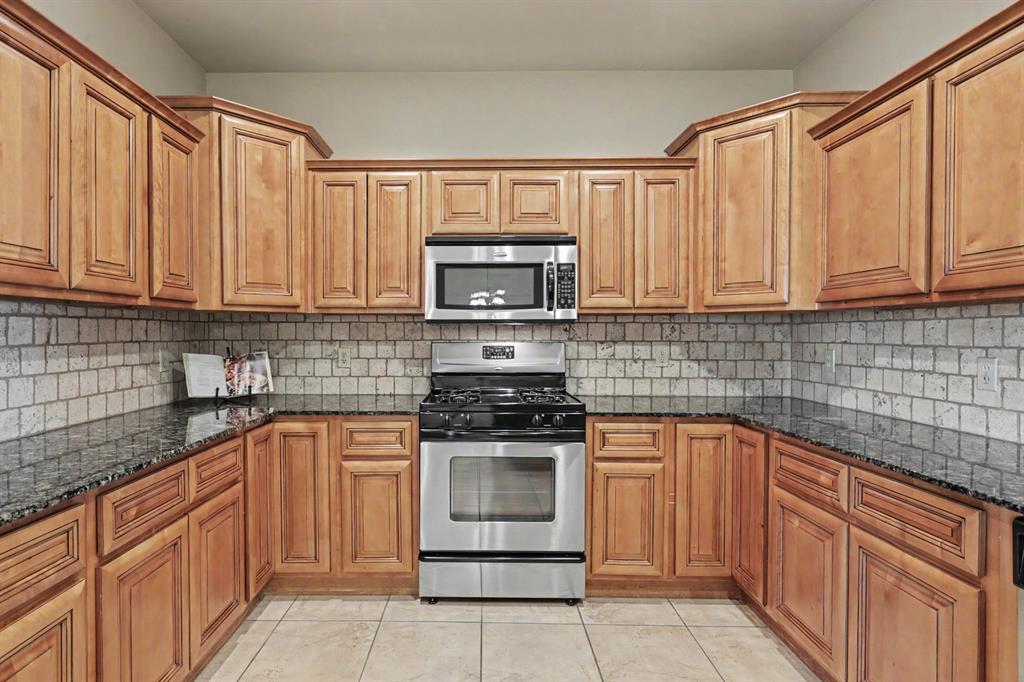 4201 Nw 54th Street Property Photo 12
