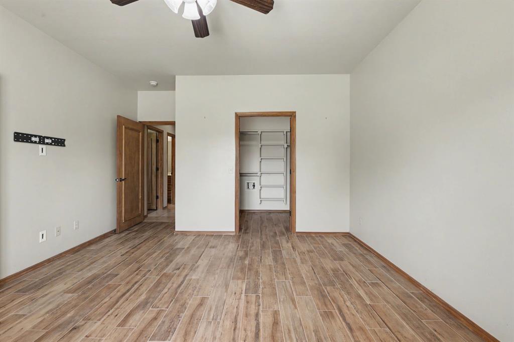4201 Nw 54th Street Property Photo 19