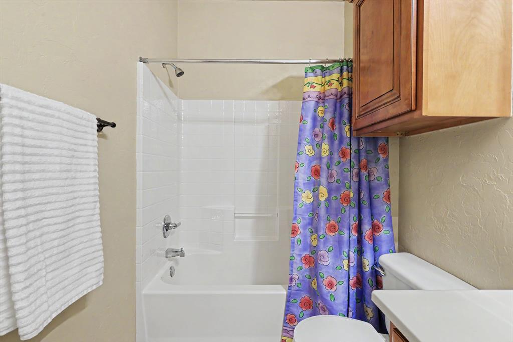 4201 Nw 54th Street Property Photo 26