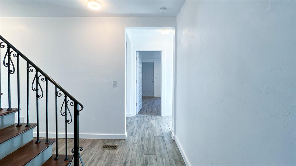 3012 N Venice Boulevard Property Photo 6