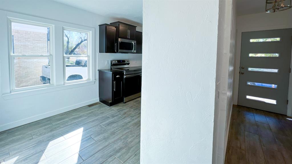 3012 N Venice Boulevard Property Photo 7