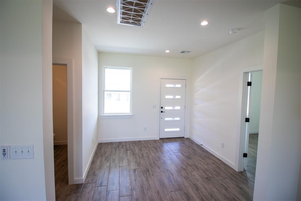 17584 Salma Road Property Photo 3