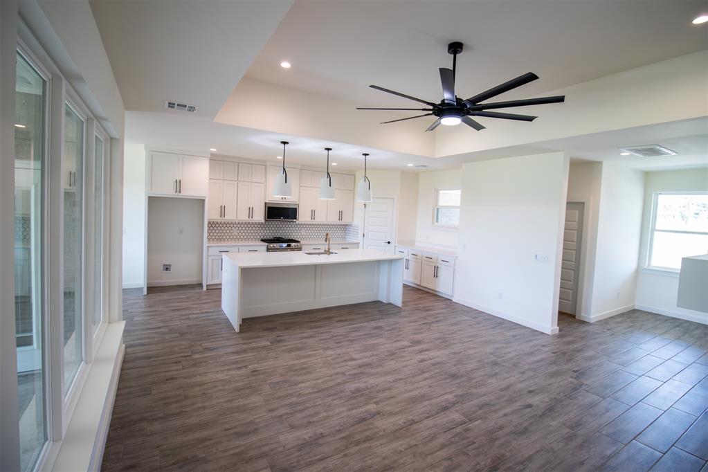 17584 Salma Road Property Photo 5