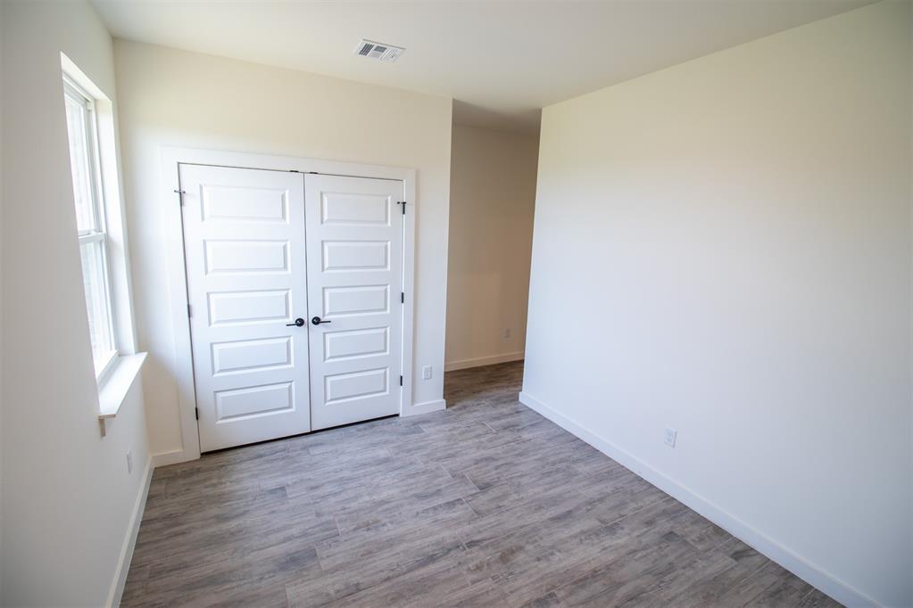 17584 Salma Road Property Photo 14