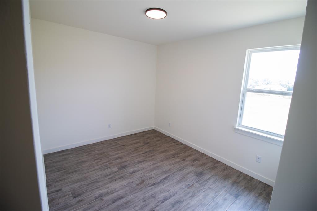 17584 Salma Road Property Photo 15