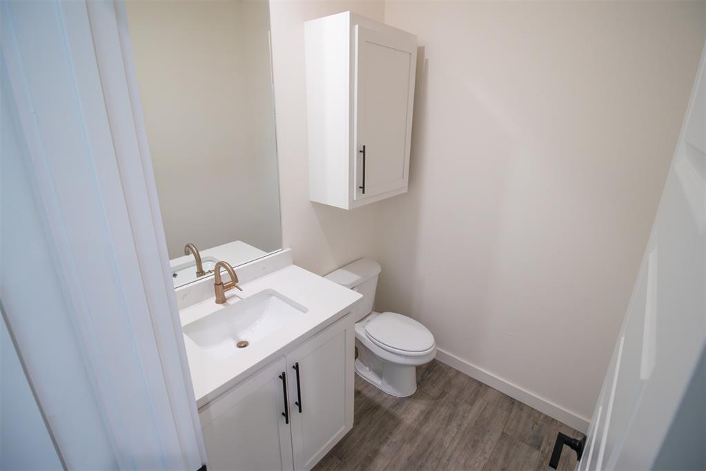 17584 Salma Road Property Photo 17