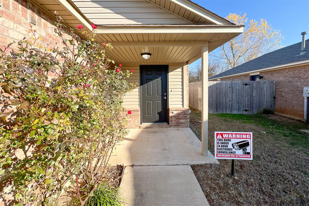 7802 Bennie Terrace Property Photo 2