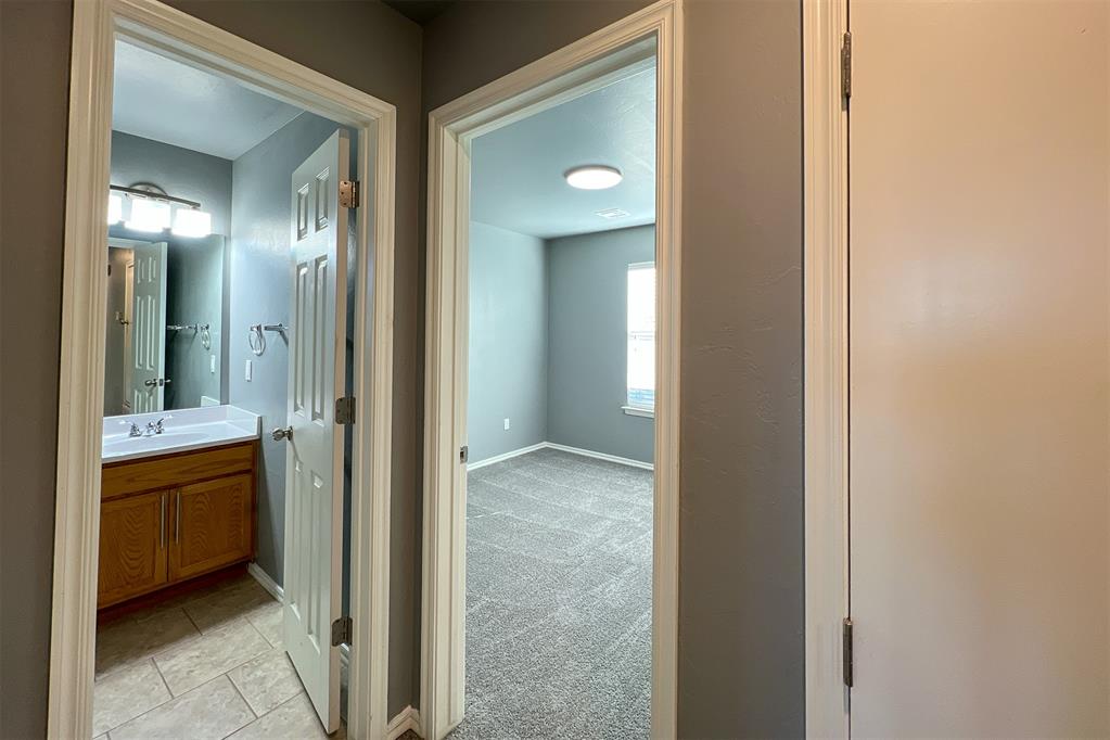 7802 Bennie Terrace Property Photo 10