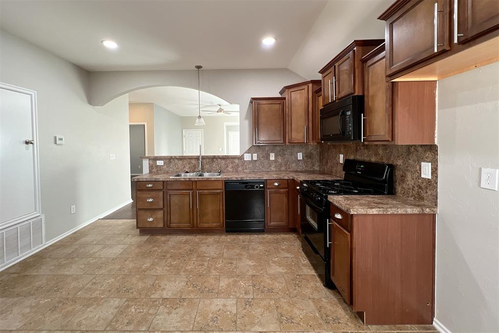 7719 Bennie Terrace Property Photo 5