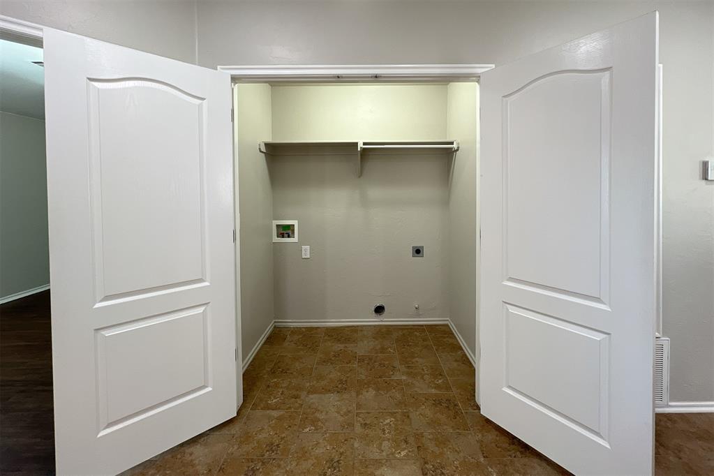 7719 Bennie Terrace Property Photo 17