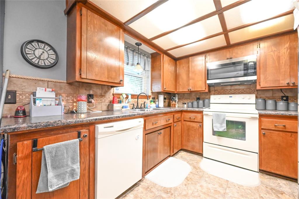 2303 Farris Place Property Photo 11