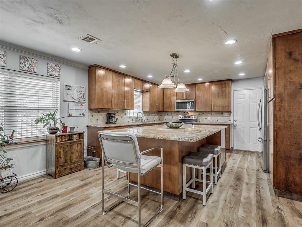1812 Wehr Drive Property Photo 3
