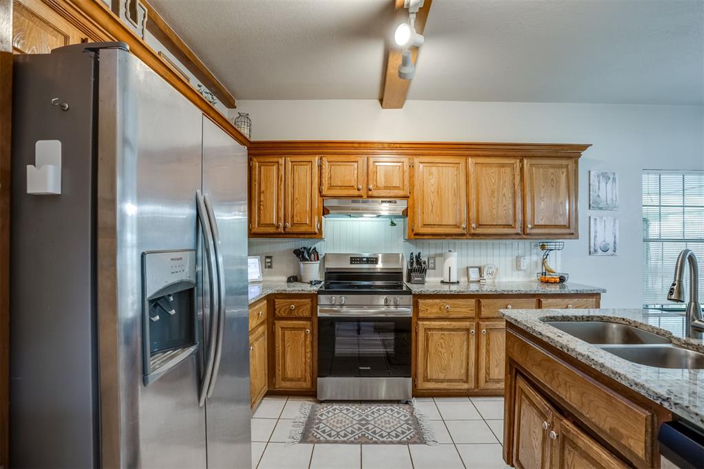 9925 Fox Fair Hollow Property Photo 18