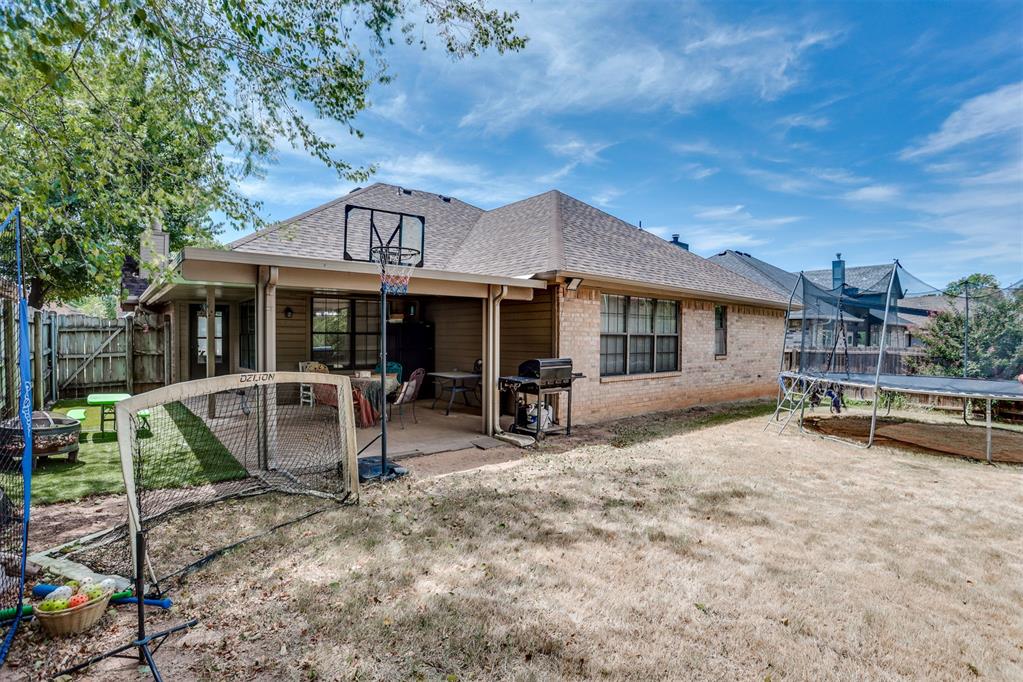 9925 Fox Fair Hollow Property Photo 34
