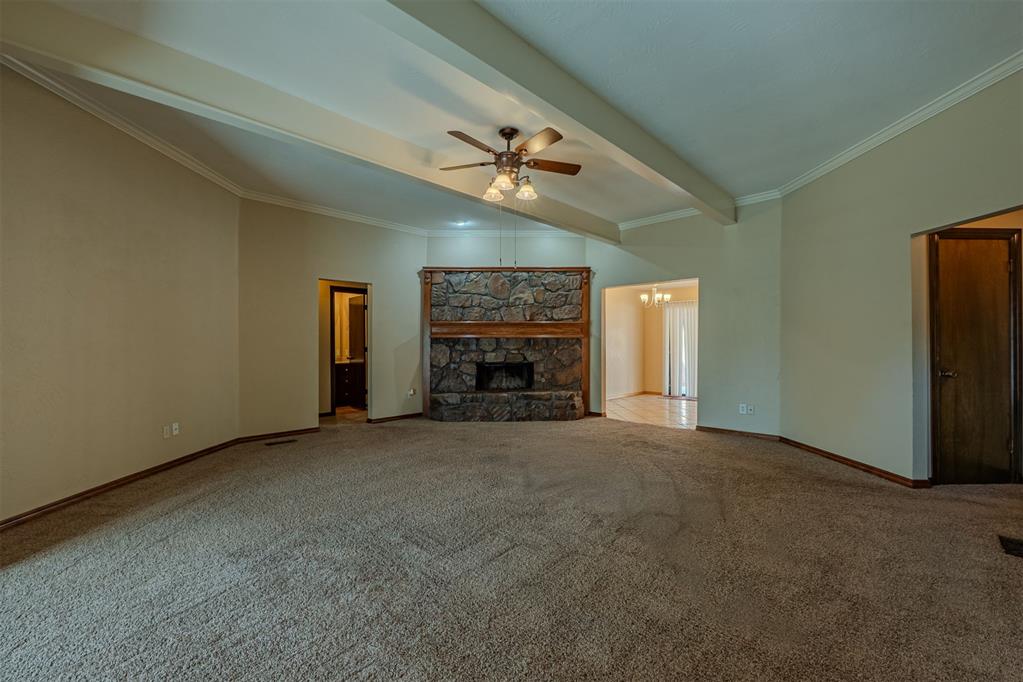 9809 Southridge Drive Property Photo 7