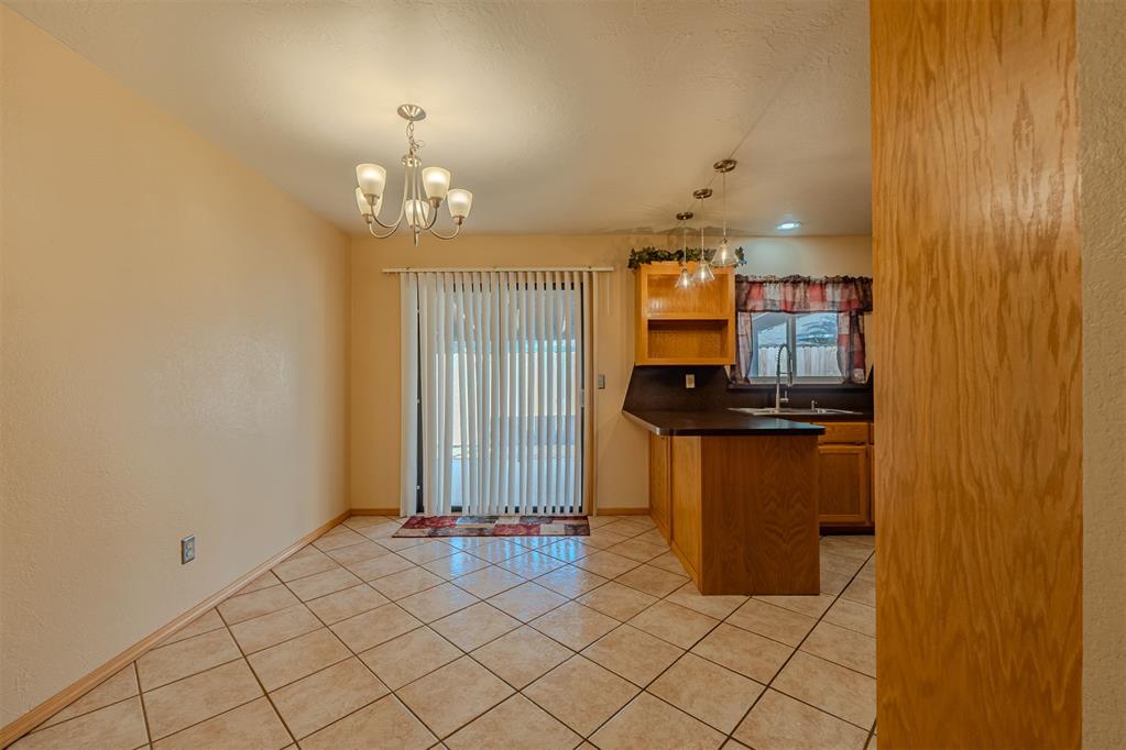 9809 Southridge Drive Property Photo 12