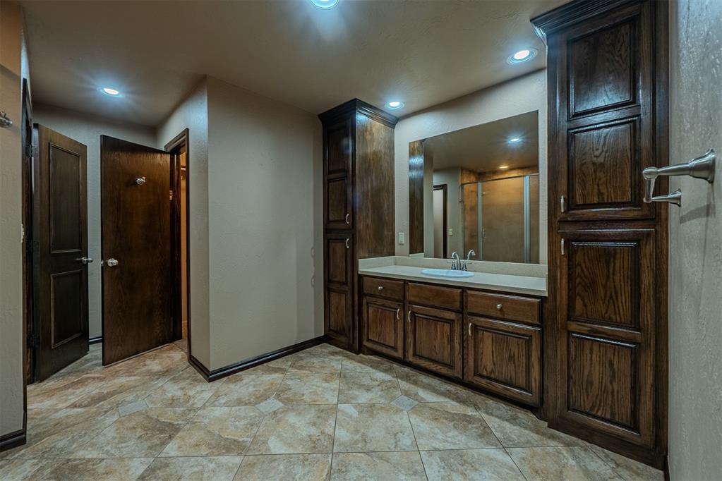 9809 Southridge Drive Property Photo 21