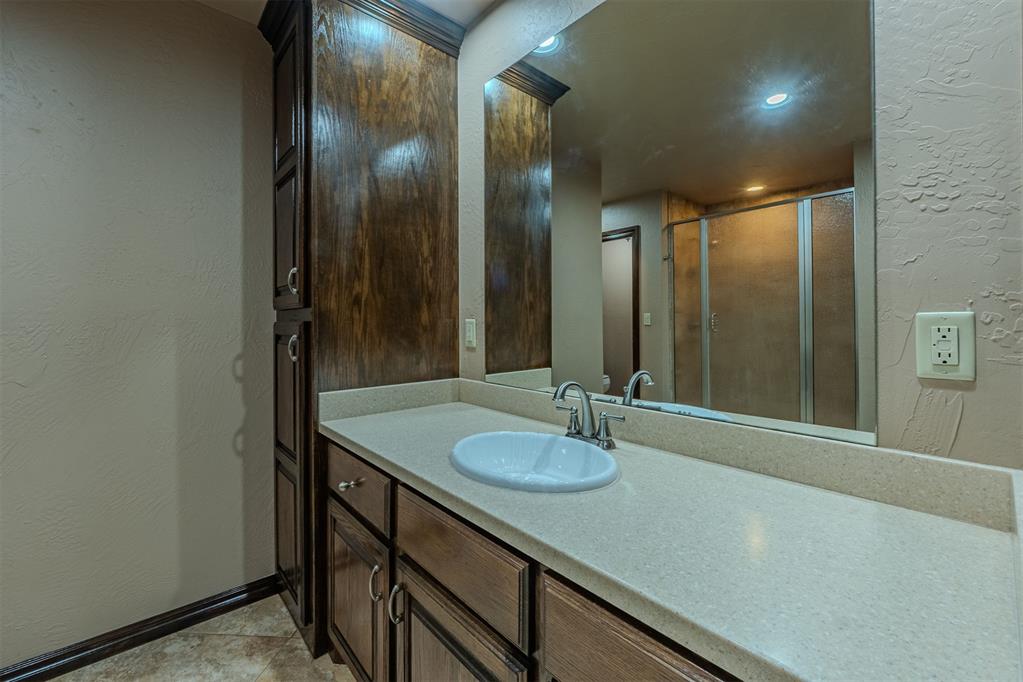 9809 Southridge Drive Property Photo 22