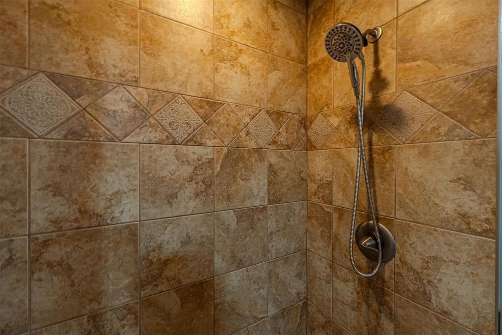 9809 Southridge Drive Property Photo 24