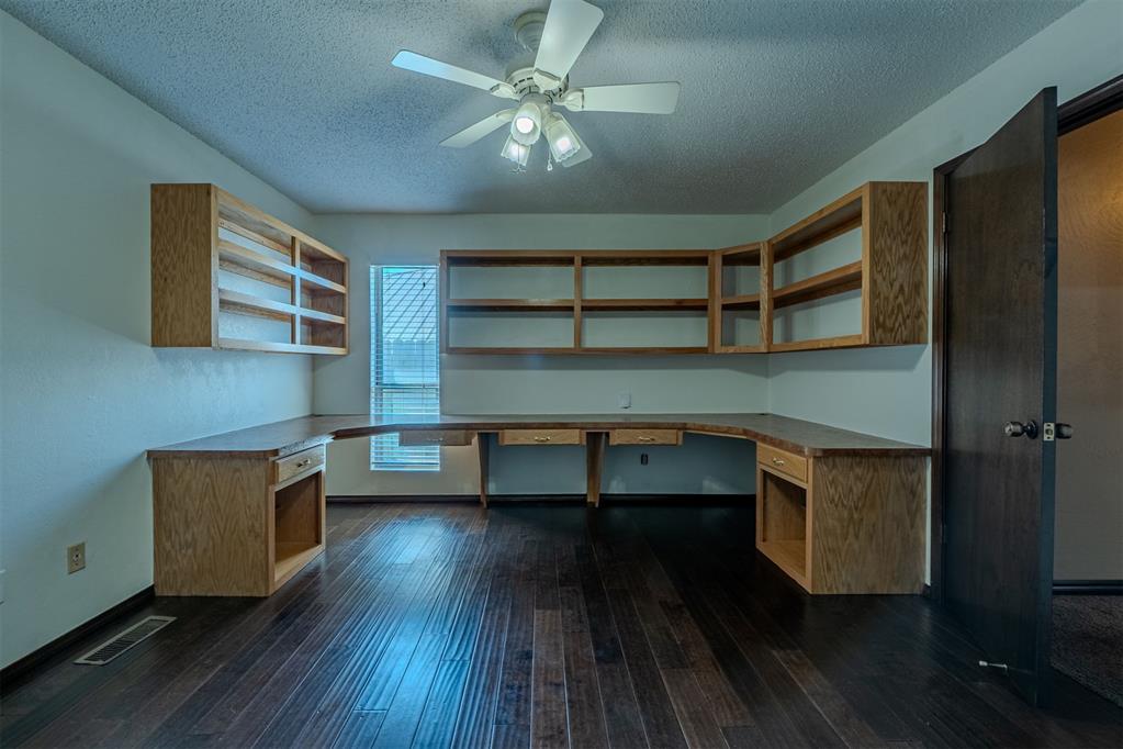 9809 Southridge Drive Property Photo 32