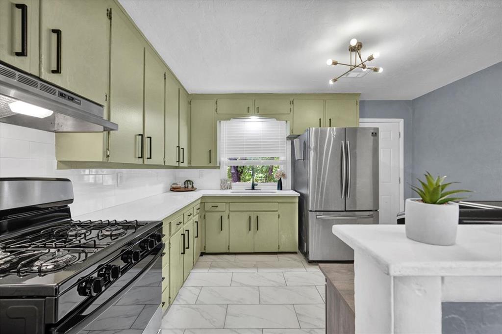 3601 Woodside Drive Property Photo 3