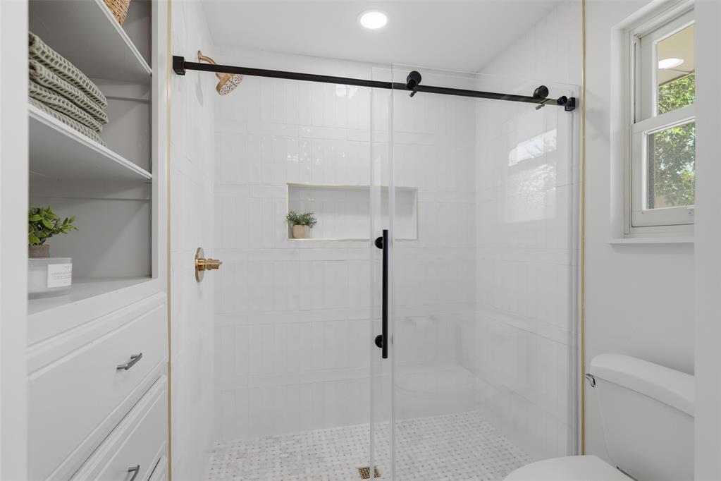 6708 Whitehall Drive Property Photo 24