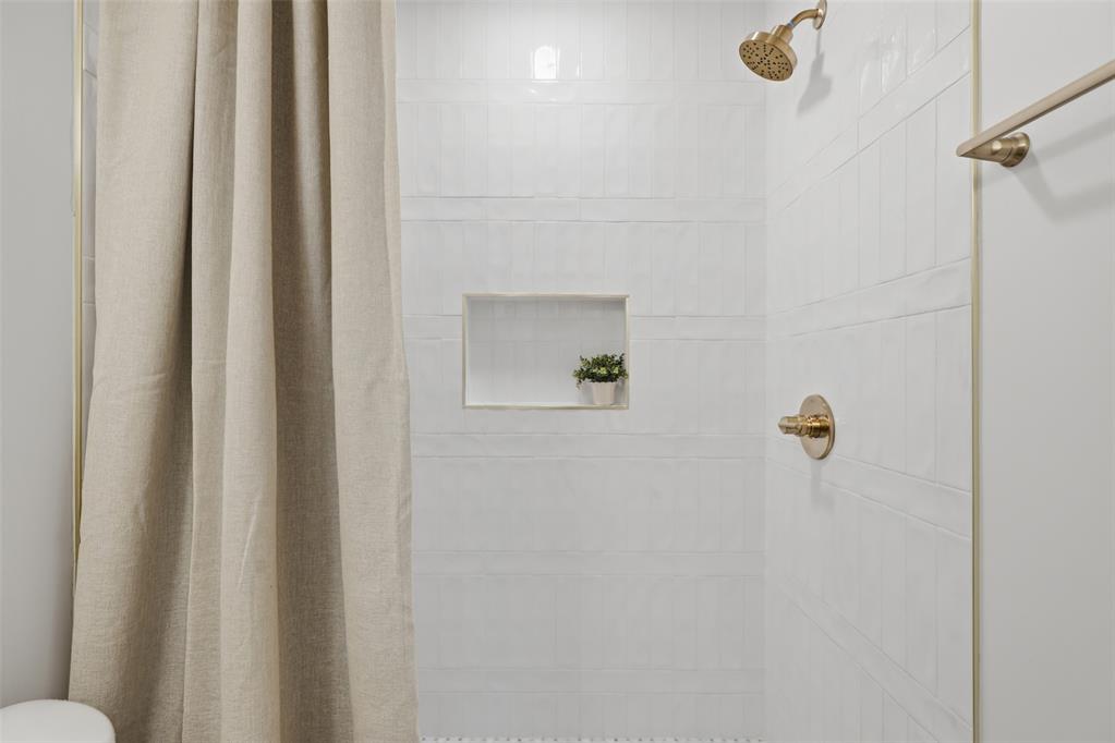6708 Whitehall Drive Property Photo 30