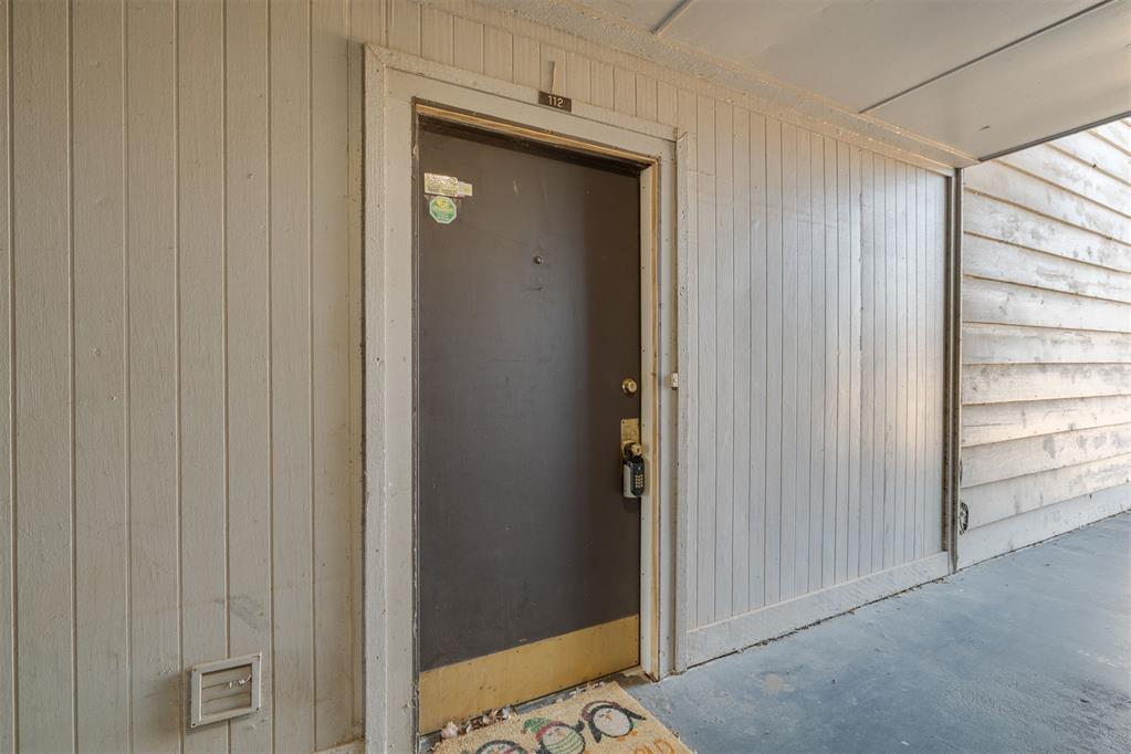2620 N Ann Arbor Avenue 112 Property Photo 4