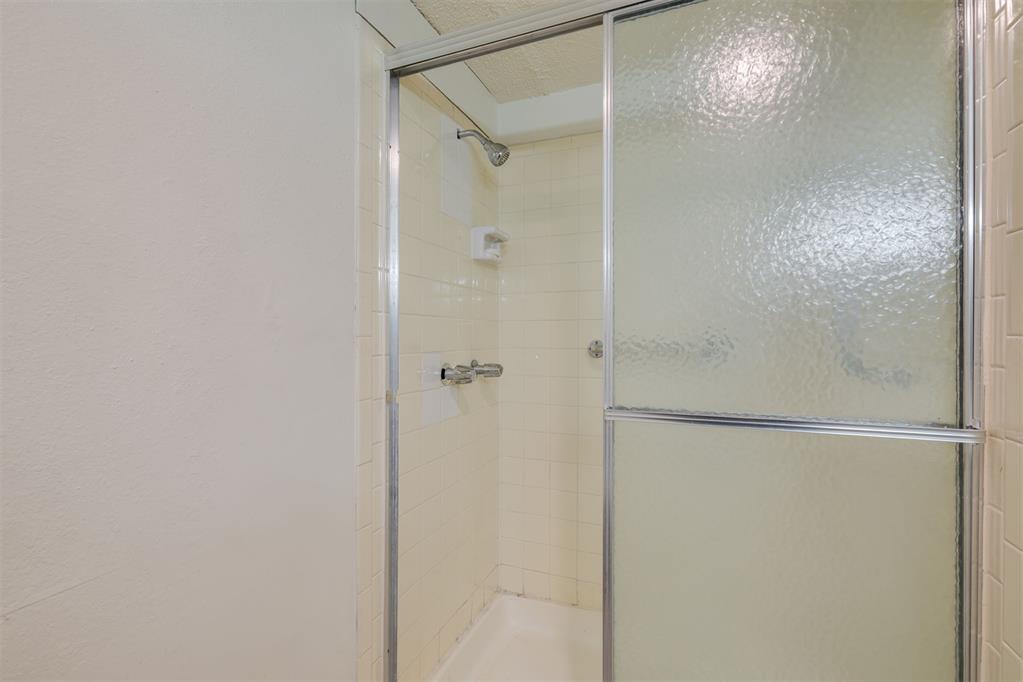 2620 N Ann Arbor Avenue 112 Property Photo 27