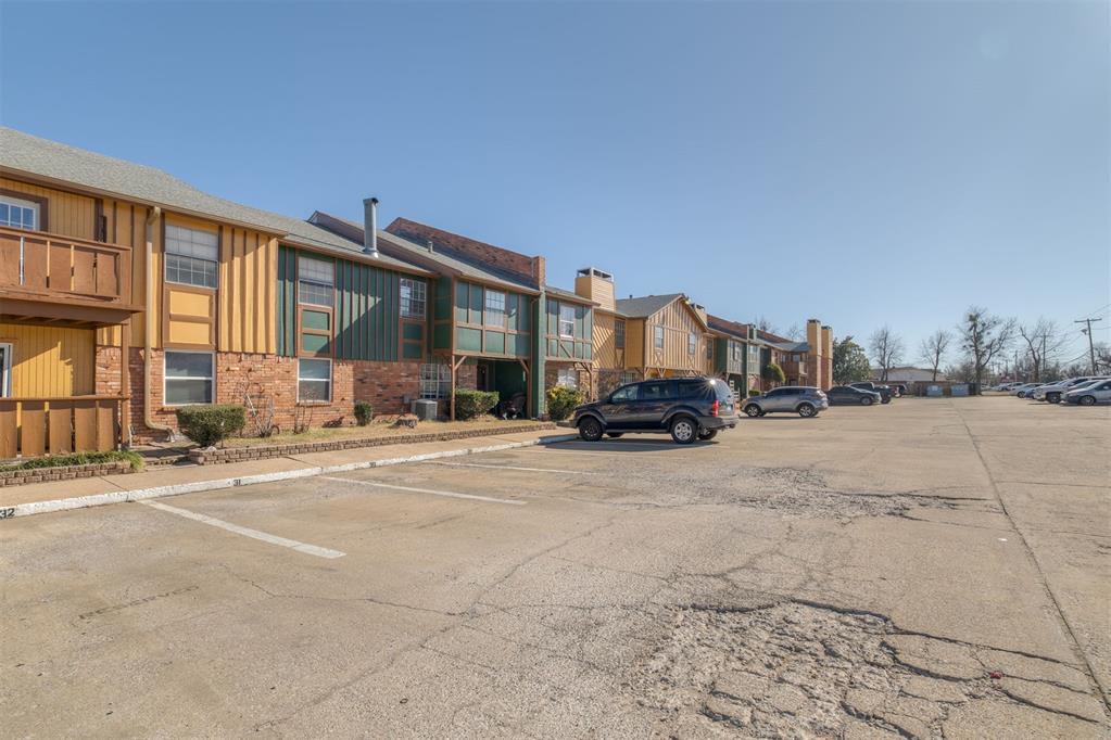2620 N Ann Arbor Avenue 112 Property Photo 38