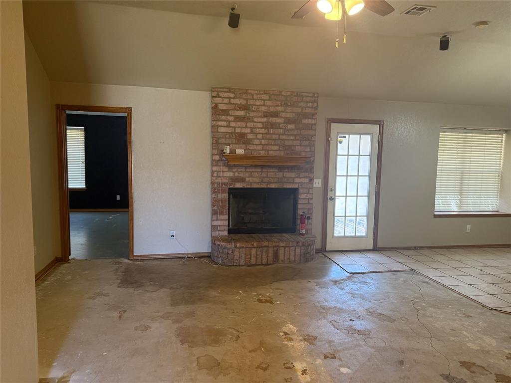 5812 Se 9th Street Property Photo 4