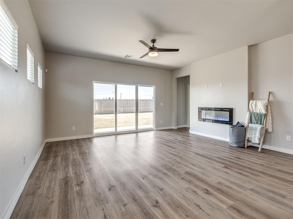 8104 Nw 151st Circle Property Photo 5