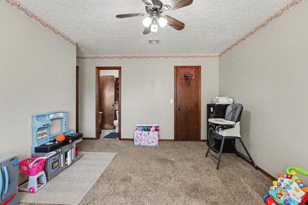 6117 W Gun Hill Way Property Photo 33