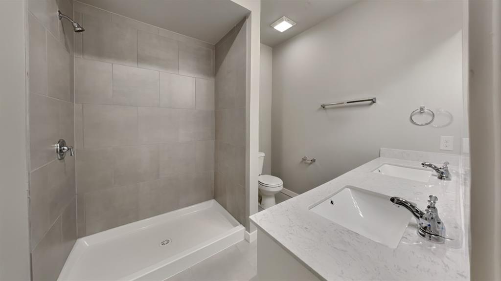 12405 Aldrin Way Property Photo 17