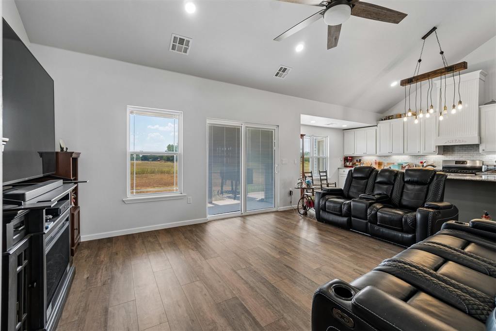 1244893 Property Photo 10