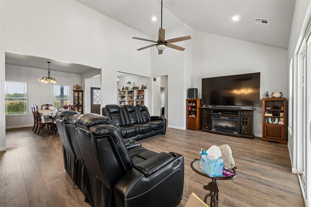 1244893 Property Photo 15