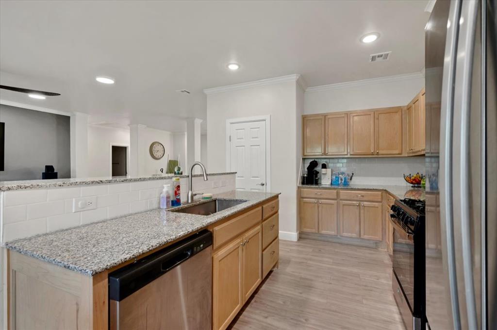 1523 W Diamond Way Property Photo 14