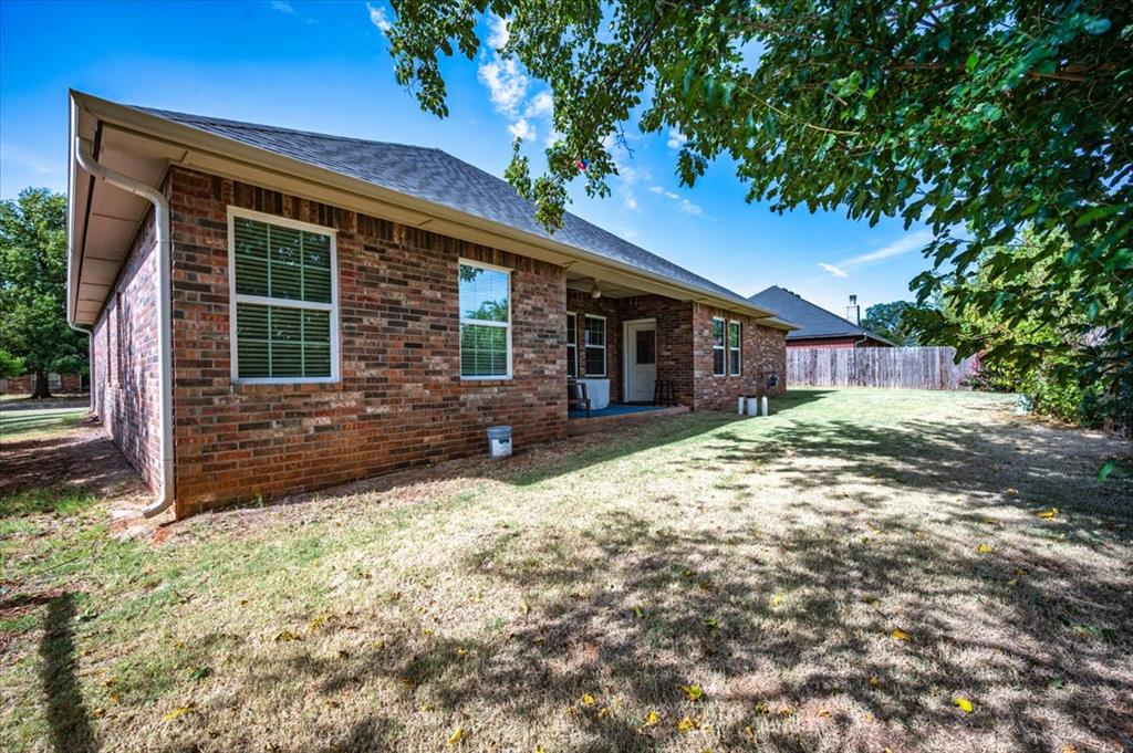 1523 W Diamond Way Property Photo 37