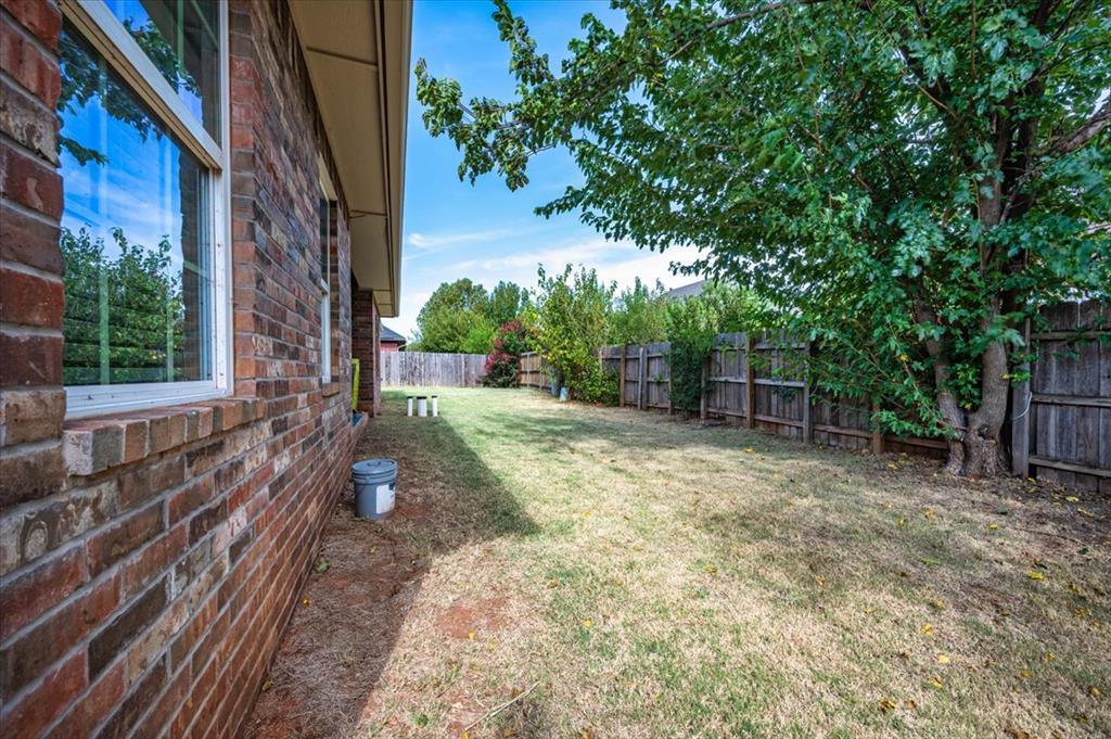 1523 W Diamond Way Property Photo 38
