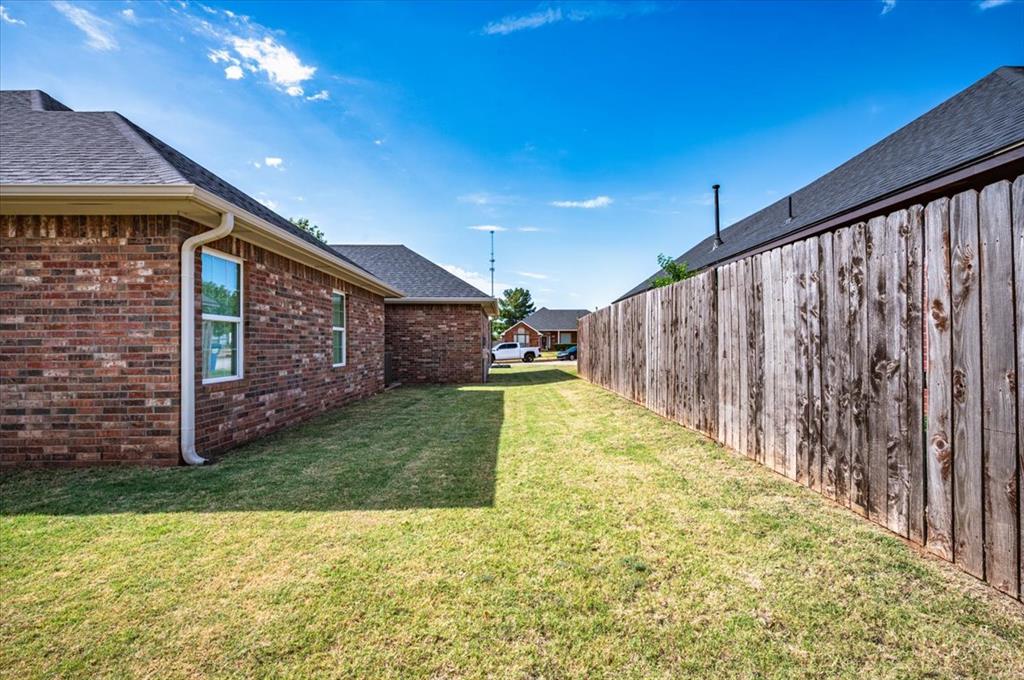 1523 W Diamond Way Property Photo 40