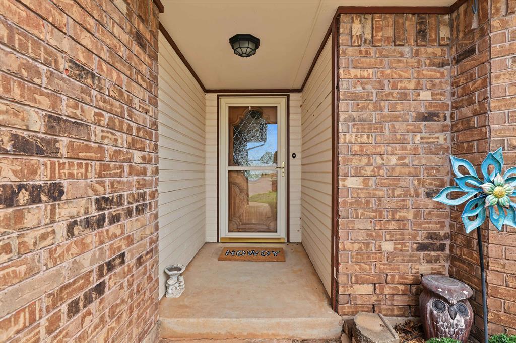1611 N Orchard Terrace Property Photo 5