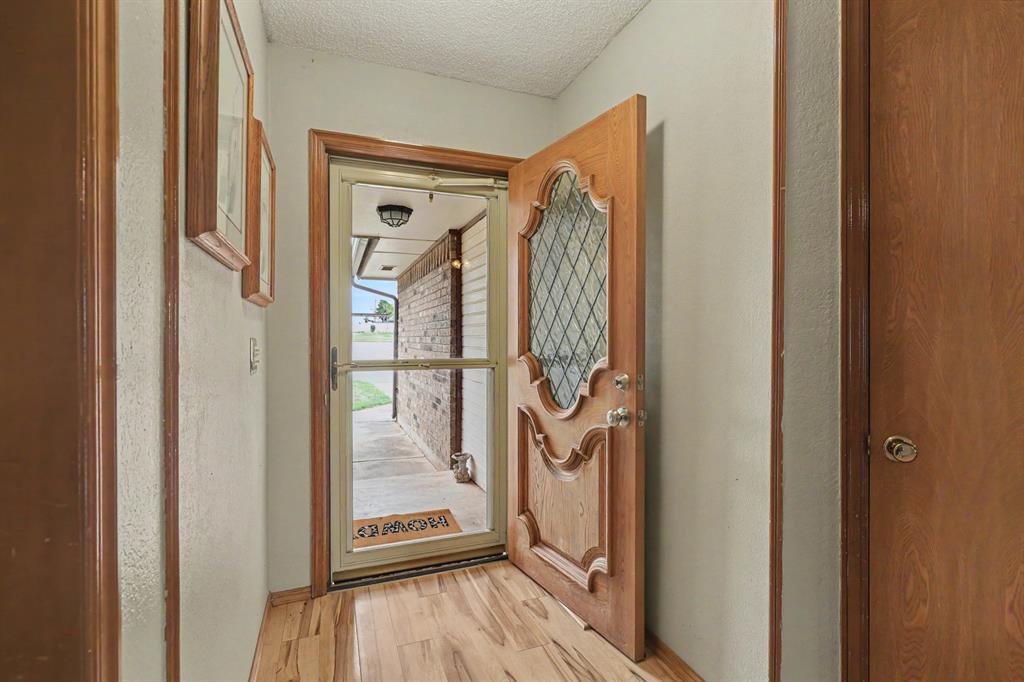 1611 N Orchard Terrace Property Photo 6